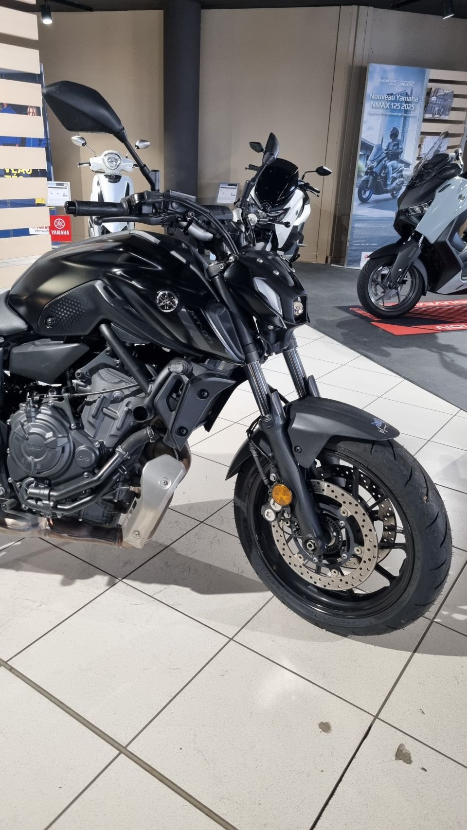 YAMAHA MT-07 (47.5CV) 4