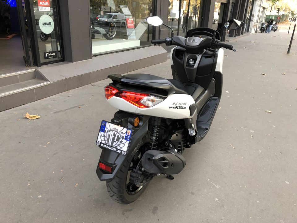 YAMAHA NMAX 125 4