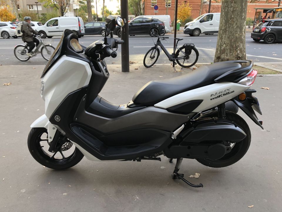 YAMAHA NMAX 125 4