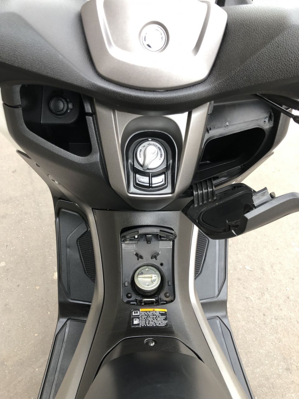 YAMAHA NMAX 125 4