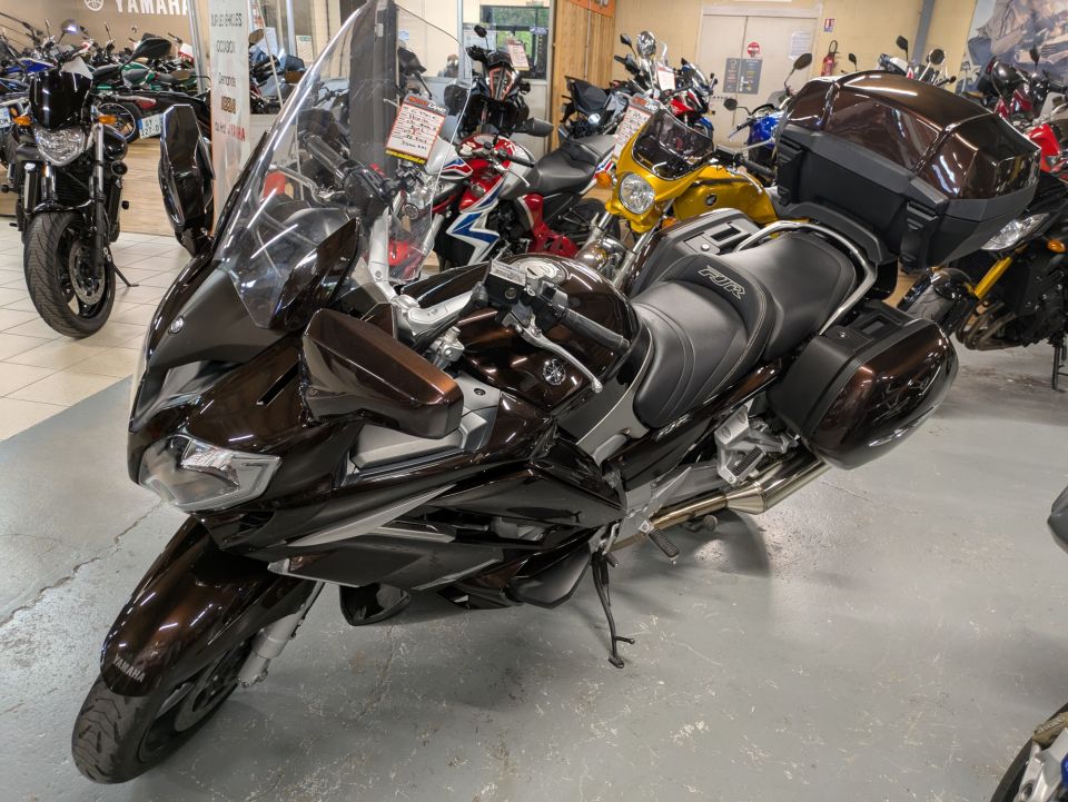 YAMAHA FJR 1300 ABS 4