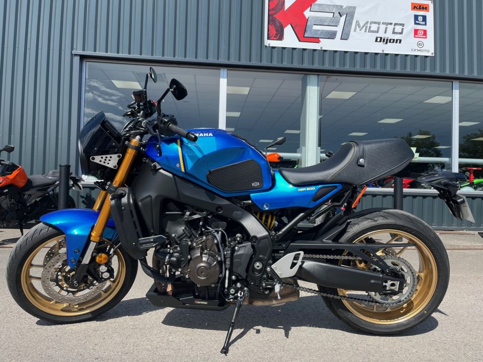 YAMAHA XSR 900 ABS 4