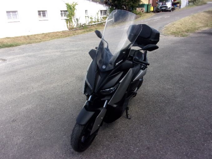 YAMAHA XMAX 300 4
