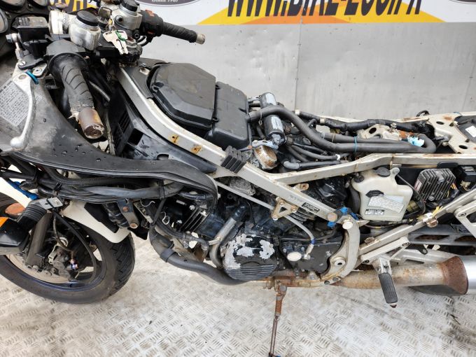 HONDA VF 1000 R 4