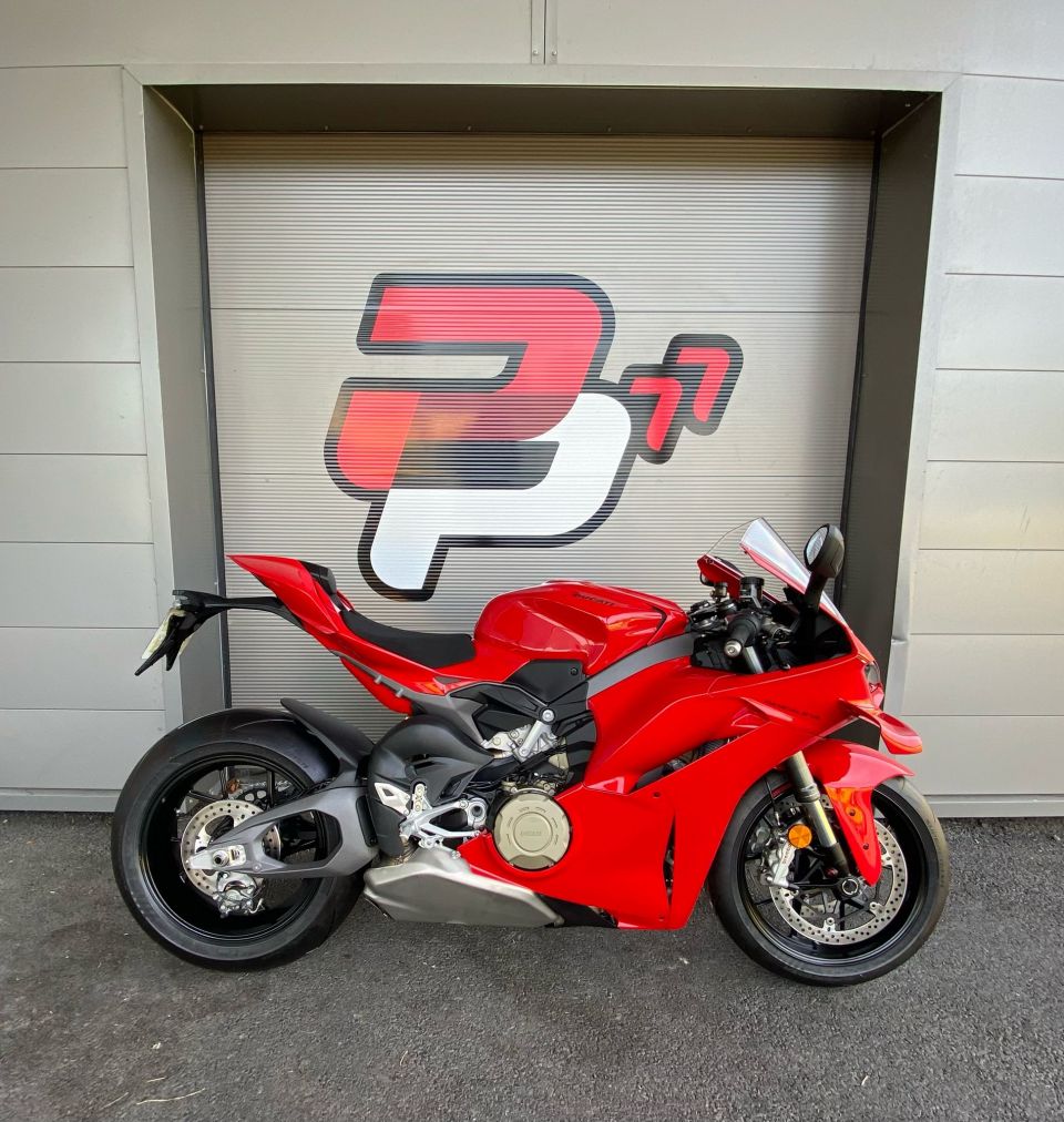 DUCATI PANIGALE 1103 V4 4
