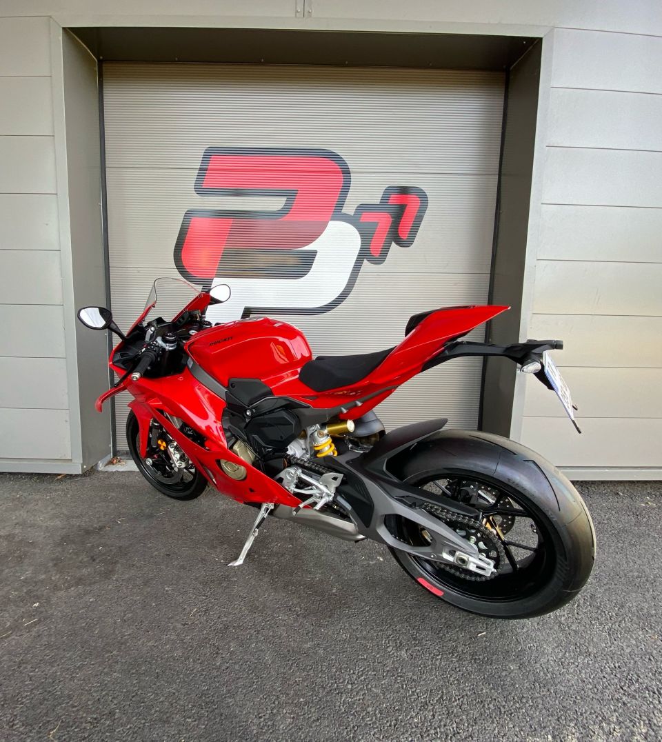 DUCATI PANIGALE 1103 V4 4