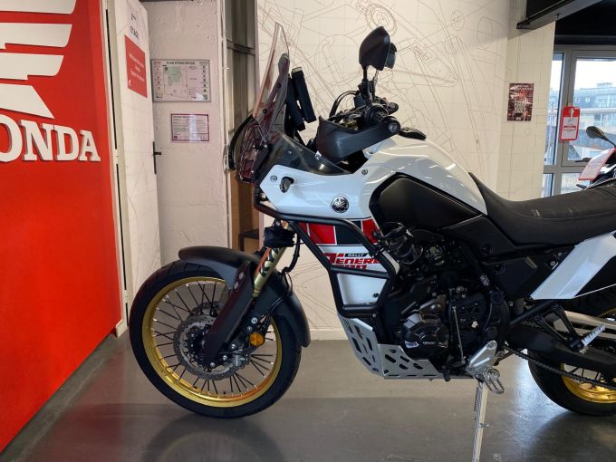 YAMAHA XTZ TENERE 700 4