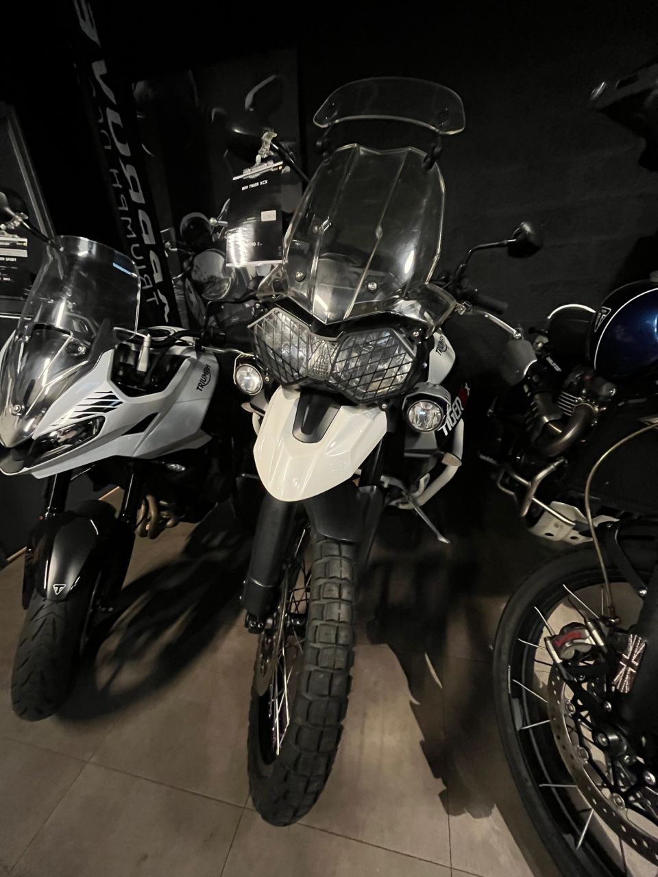 TRIUMPH TIGER 800 XCX 4