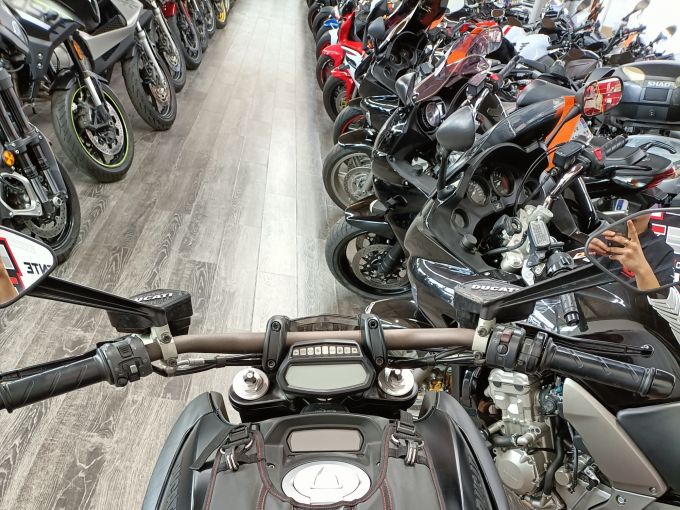 DUCATI DIAVEL 4