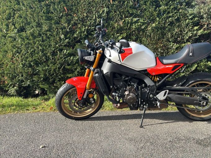 YAMAHA XSR 900 4