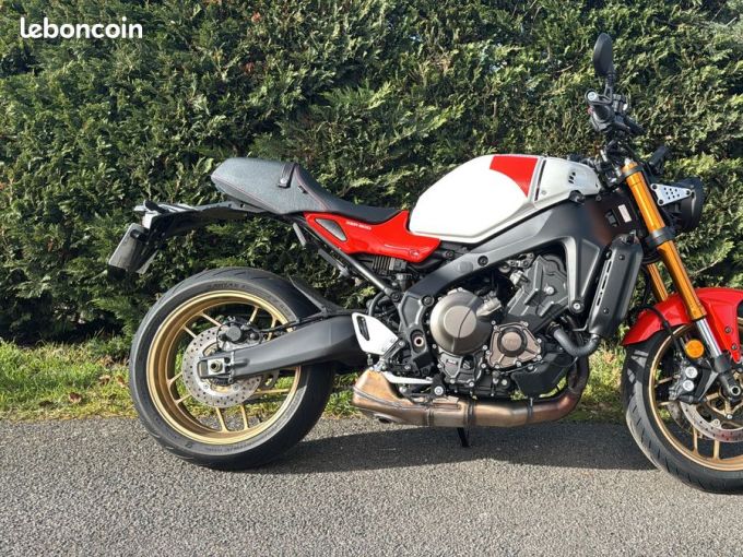 YAMAHA XSR 900 4