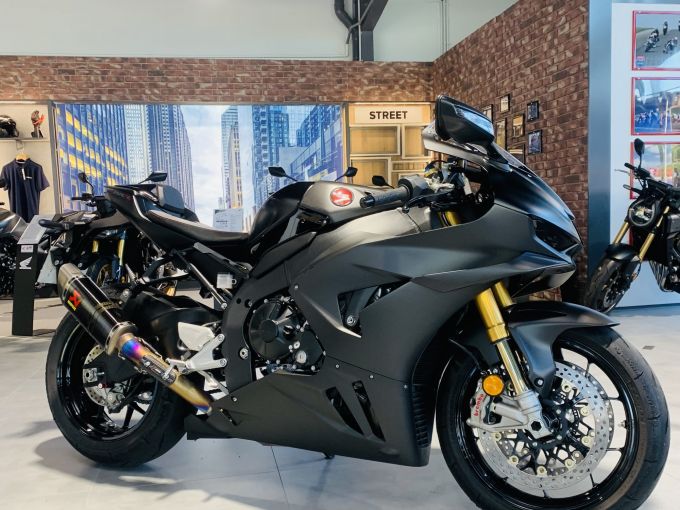 HONDA CBR 1000  RR-R FIREBLADE SP 4