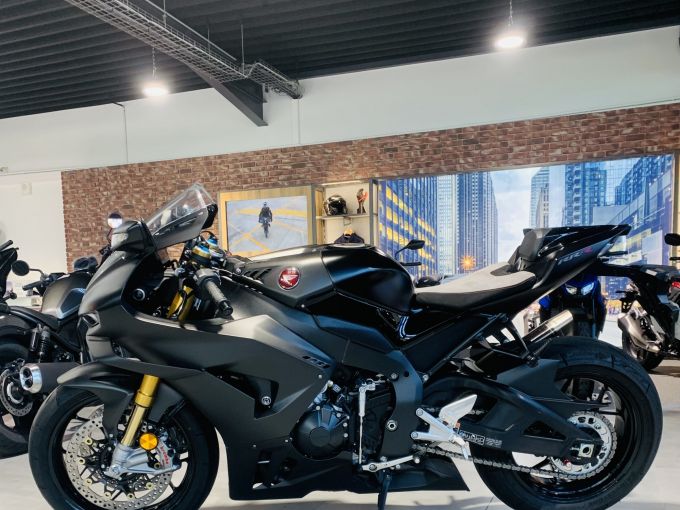 HONDA CBR 1000  RR-R FIREBLADE SP 4