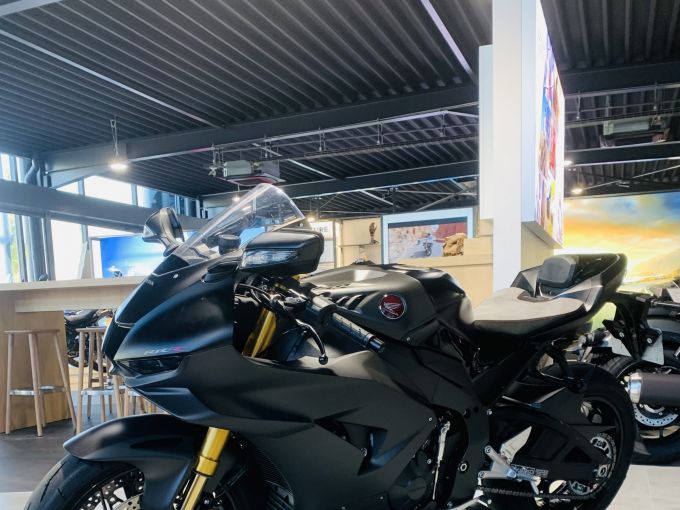 HONDA CBR 1000  RR-R FIREBLADE SP 4
