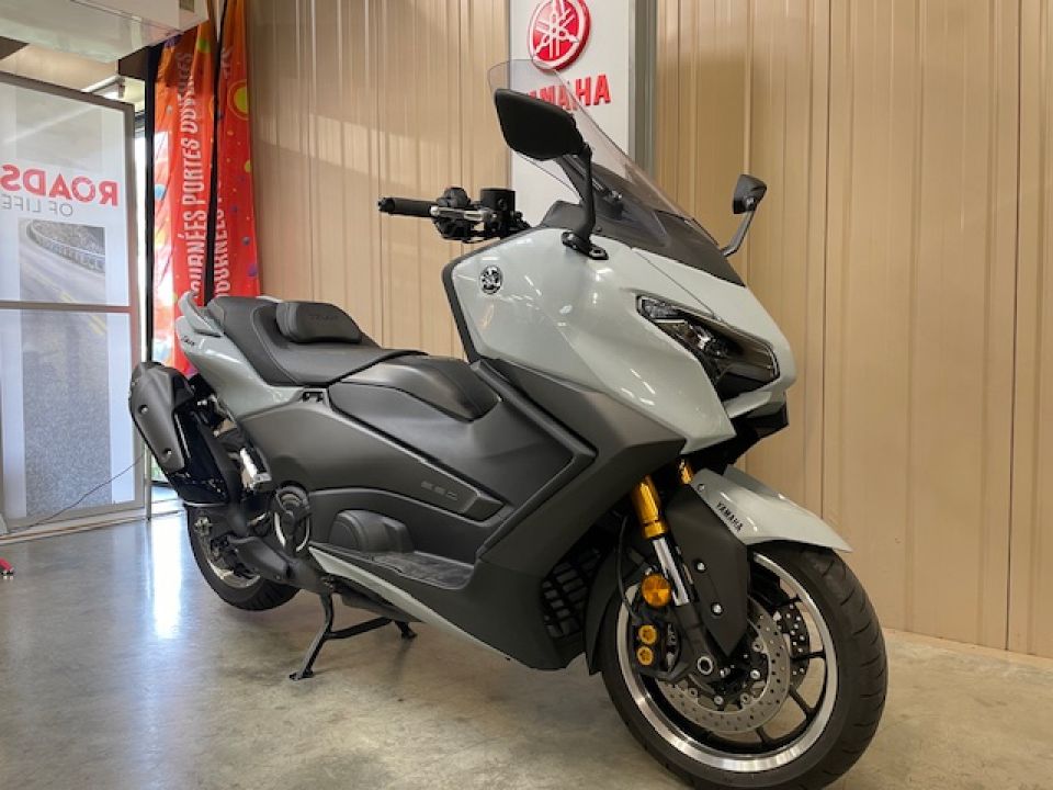 YAMAHA XP T-MAX 560 TECH MAX 4