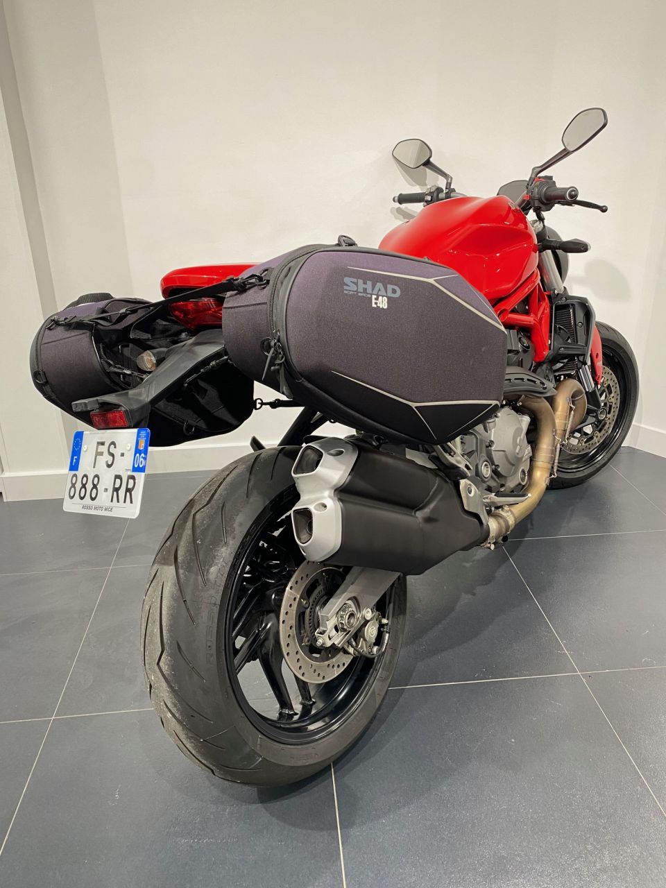 DUCATI MONSTER 821 4