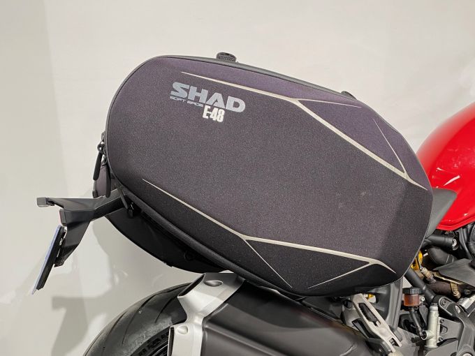 DUCATI MONSTER 821 4