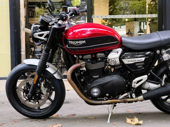 TRIUMPH SPEED TWIN 1200 4