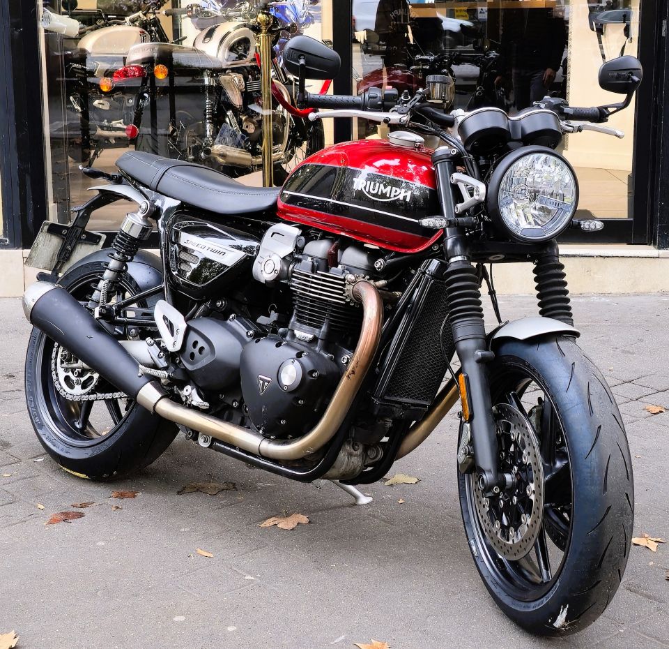 TRIUMPH SPEED TWIN 1200 4