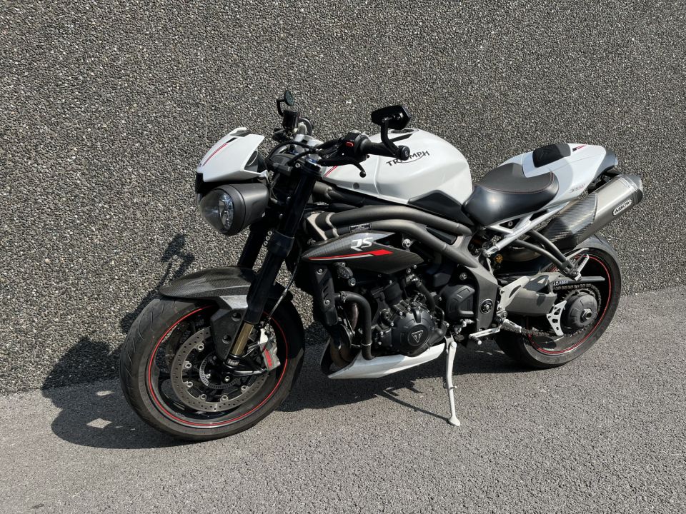 TRIUMPH SPEED TRIPLE 1050 RS 4