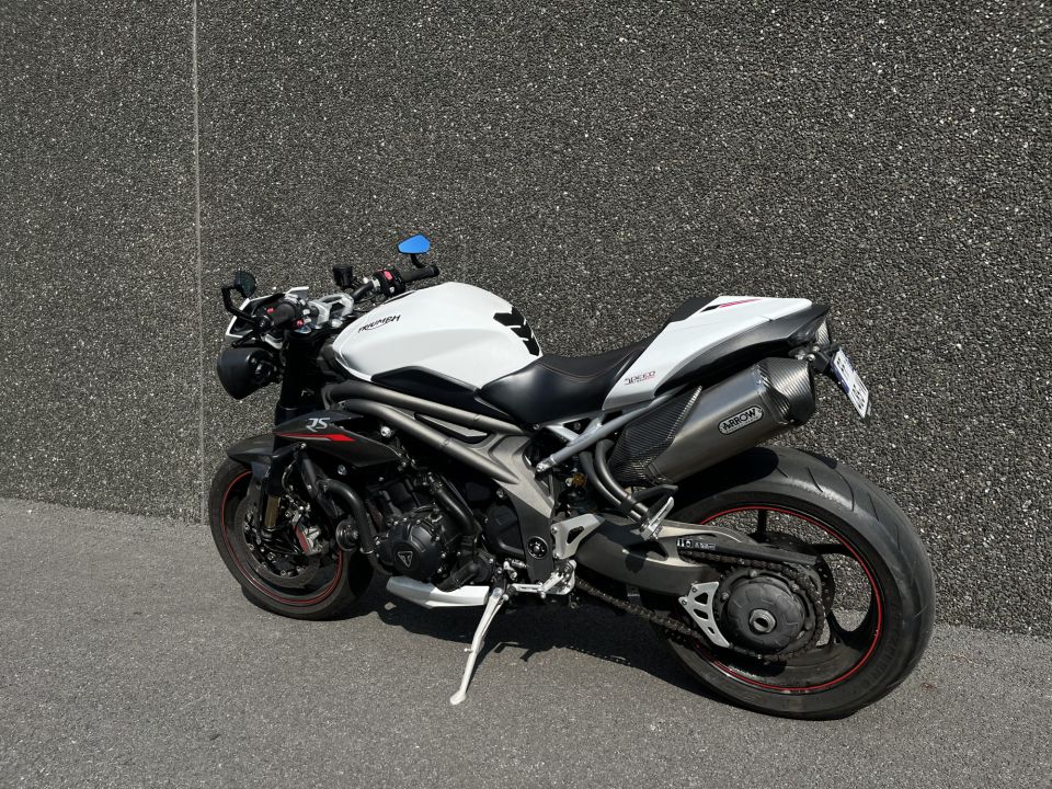 TRIUMPH SPEED TRIPLE 1050 RS 4