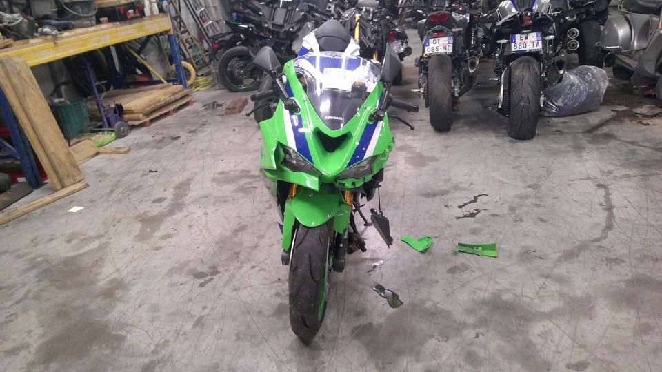 KAWASAKI ZX-6R 636 4