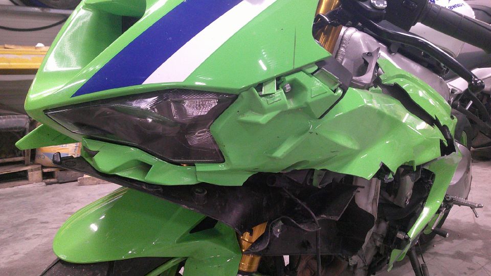 KAWASAKI ZX-6R 636 4
