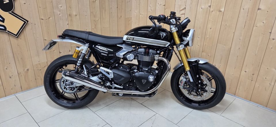 TRIUMPH SPEED TWIN 1200 4