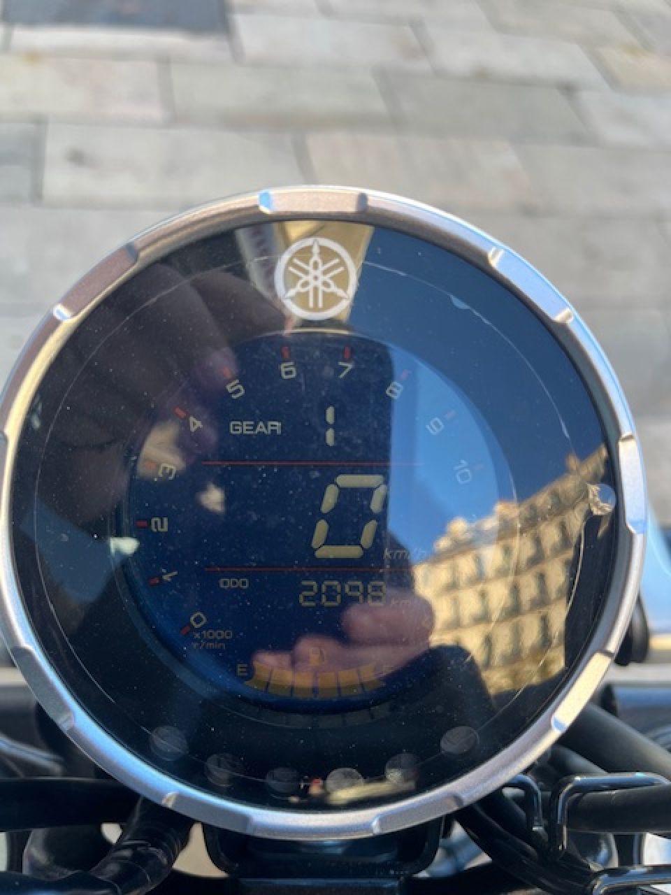 YAMAHA XSR 125 Legacy 4