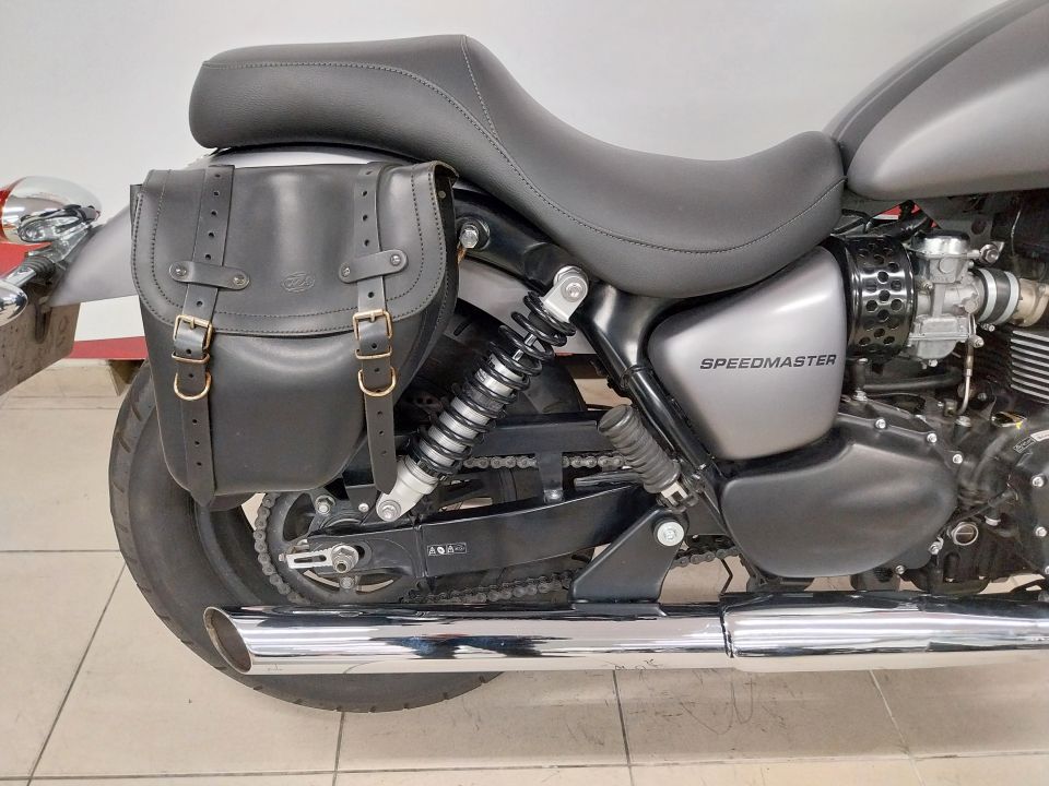 TRIUMPH Speedmaster 4