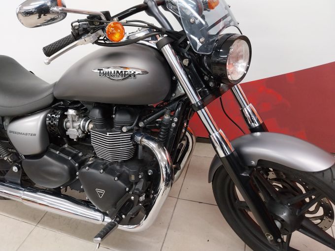 TRIUMPH Speedmaster 4