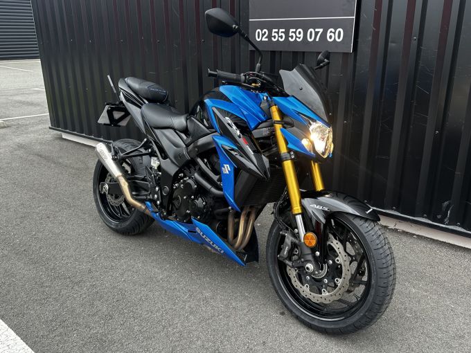 SUZUKI GSX-S 750 4