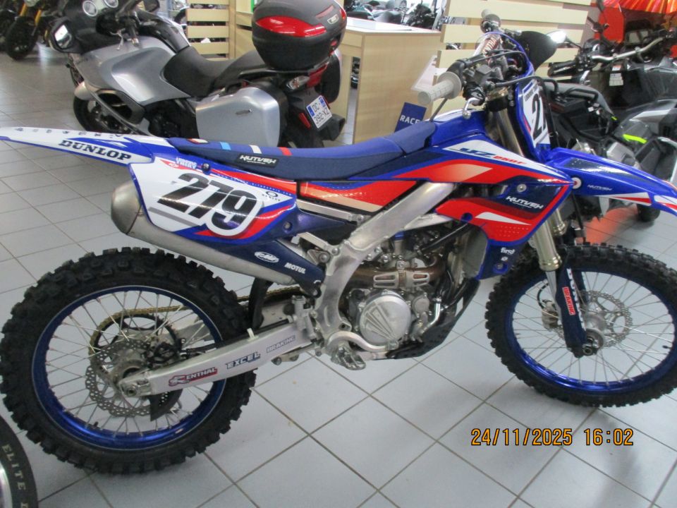 YAMAHA YZ250F 4
