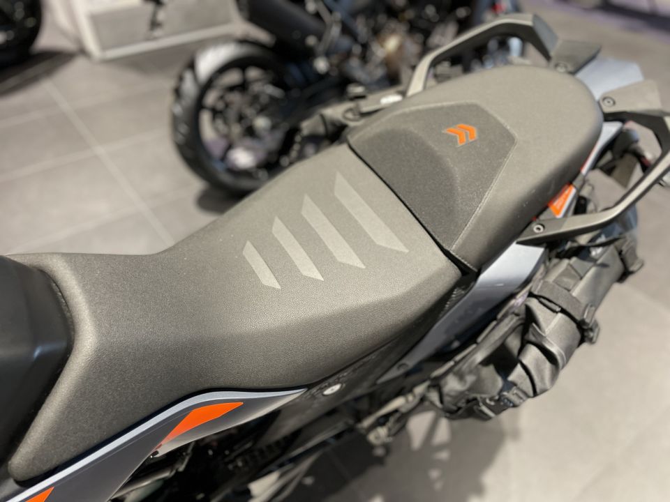 KTM 390 ADVENTURE 4