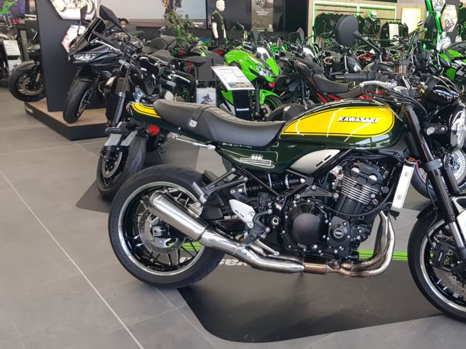 KAWASAKI Z900RS 4