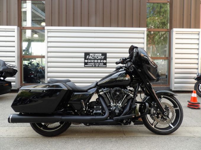 HARLEY-DAVIDSON TOURING STREET GLIDE 1923 4