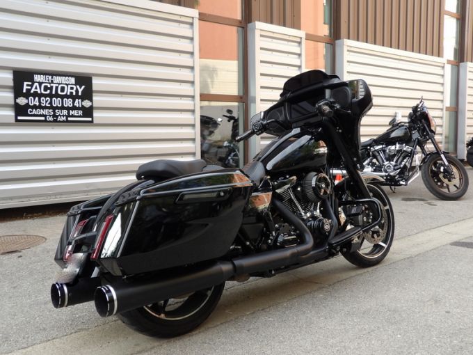 HARLEY-DAVIDSON TOURING STREET GLIDE 1923 4