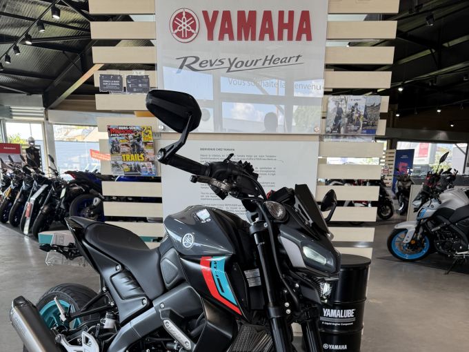YAMAHA MT-125 ABS 4