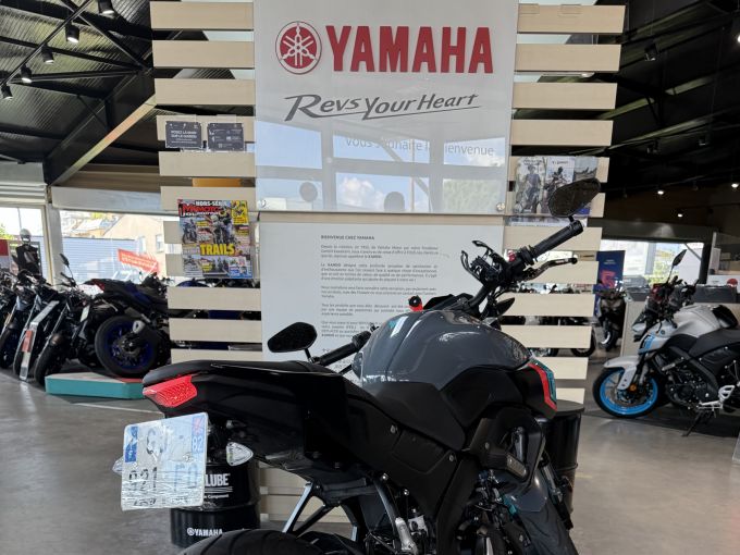 YAMAHA MT-125 ABS 4