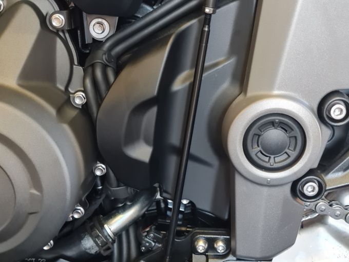 TRIUMPH 	DAYTONA 660 4