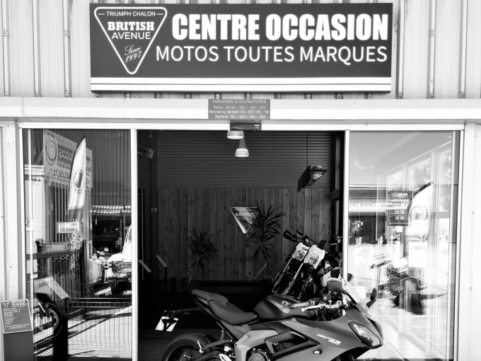 TRIUMPH 	DAYTONA 660 4