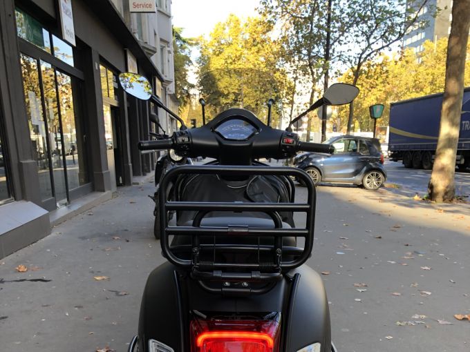 VESPA GTS SUPER SPORT 4