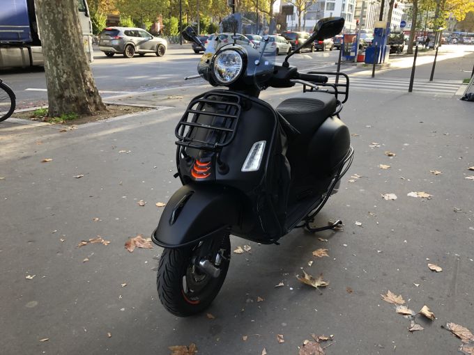 VESPA GTS SUPER SPORT 4