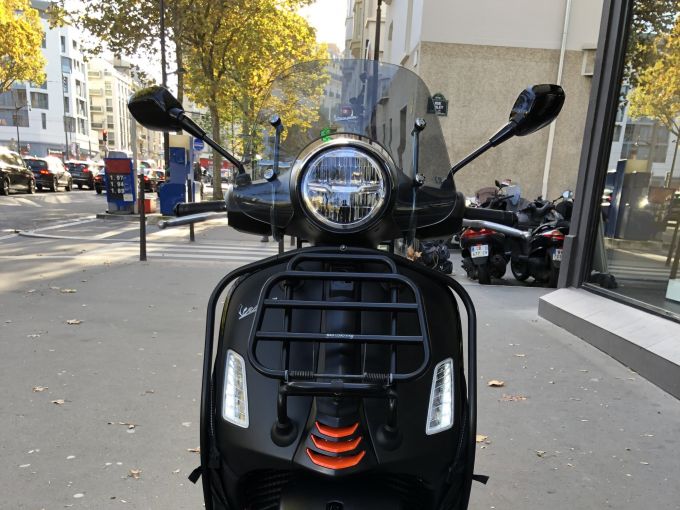 VESPA GTS SUPER SPORT 4