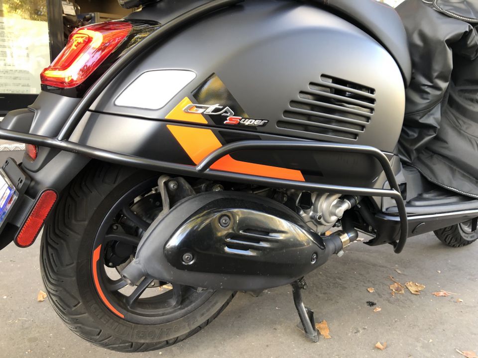 VESPA GTS SUPER SPORT 4