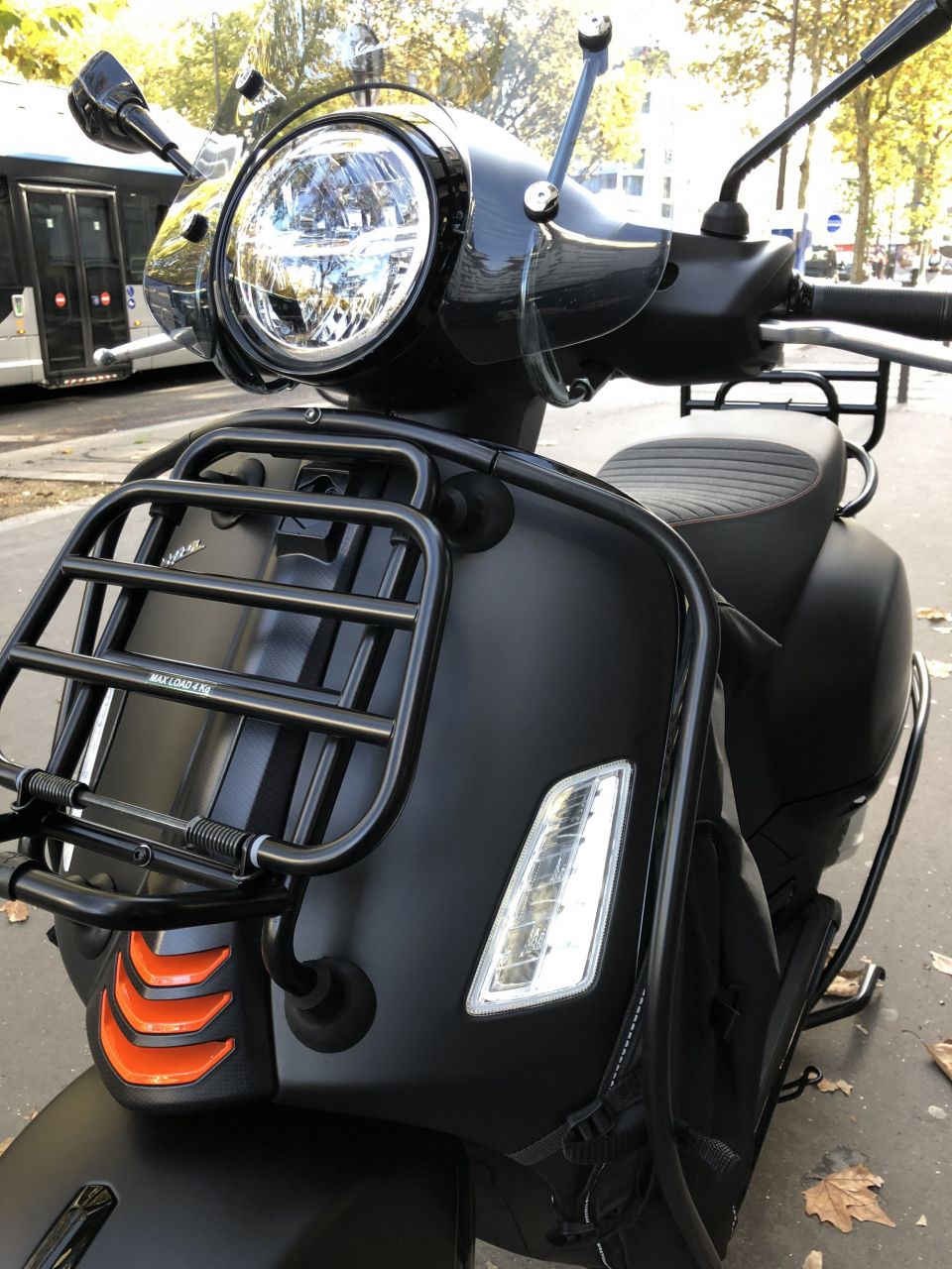 VESPA GTS SUPER SPORT 4