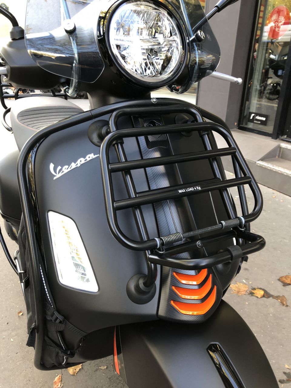 VESPA GTS SUPER SPORT 4