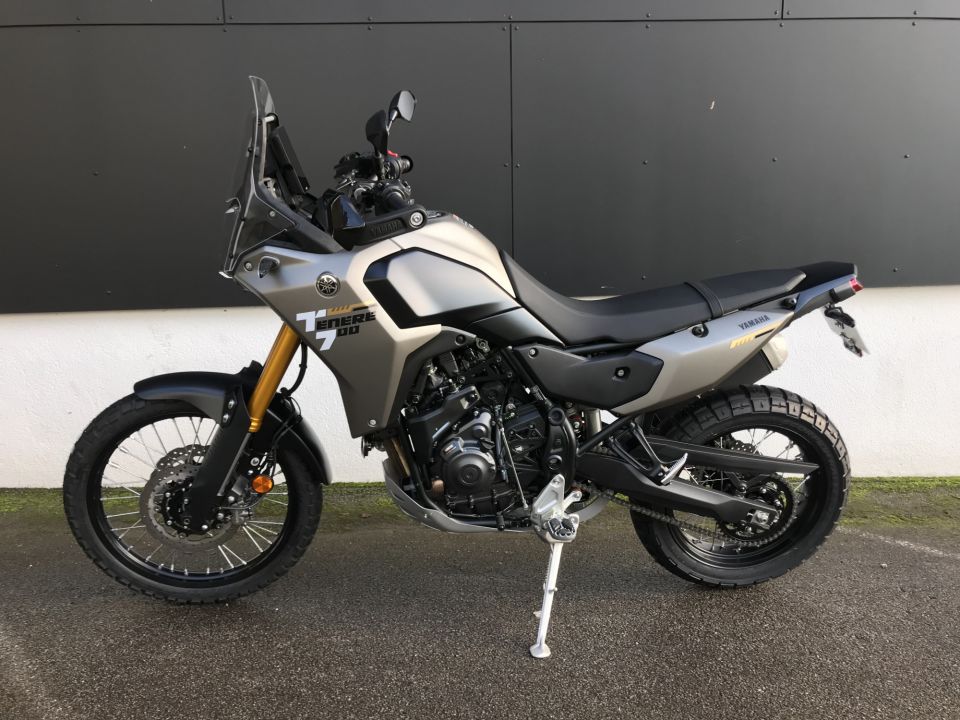 YAMAHA XTZ TENERE 700 4