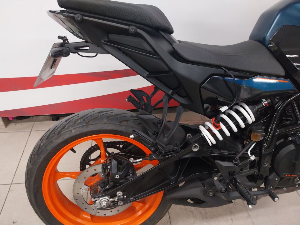 KTM DUKE 4