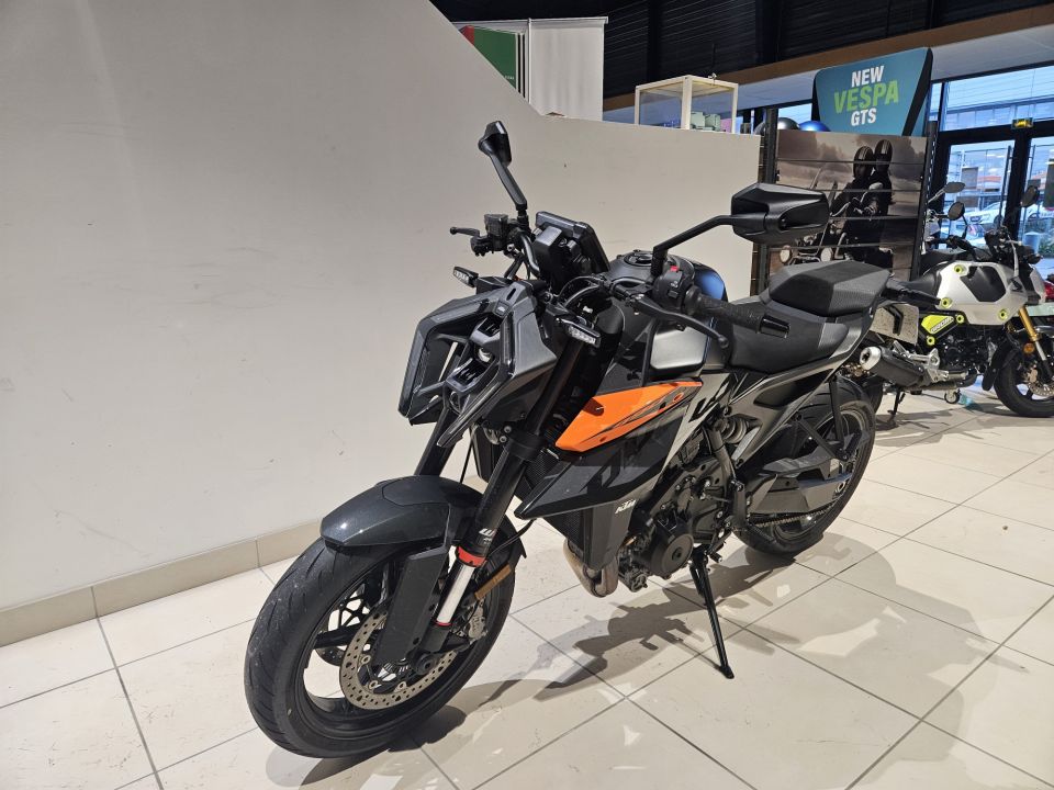 KTM 990 DUKE 4